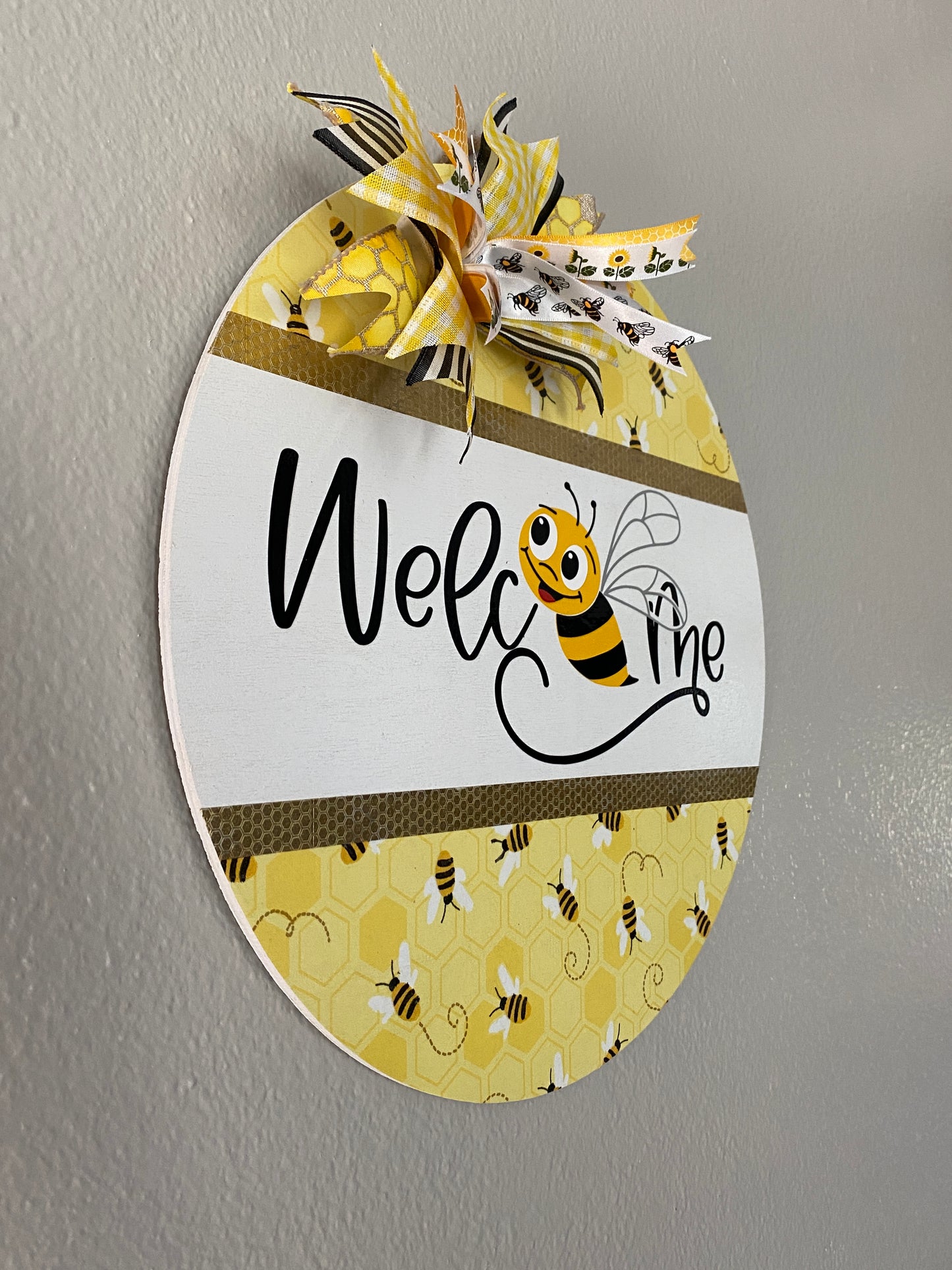 Welcome Bee Door Wreath - 14"